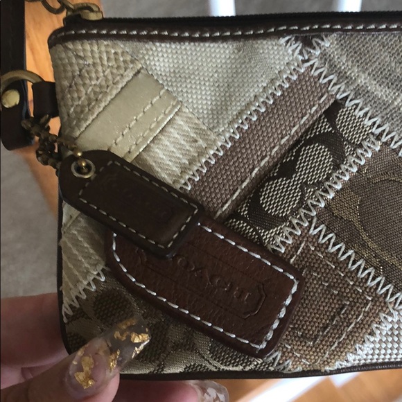 Coach wristlet - Picture 2 of 4